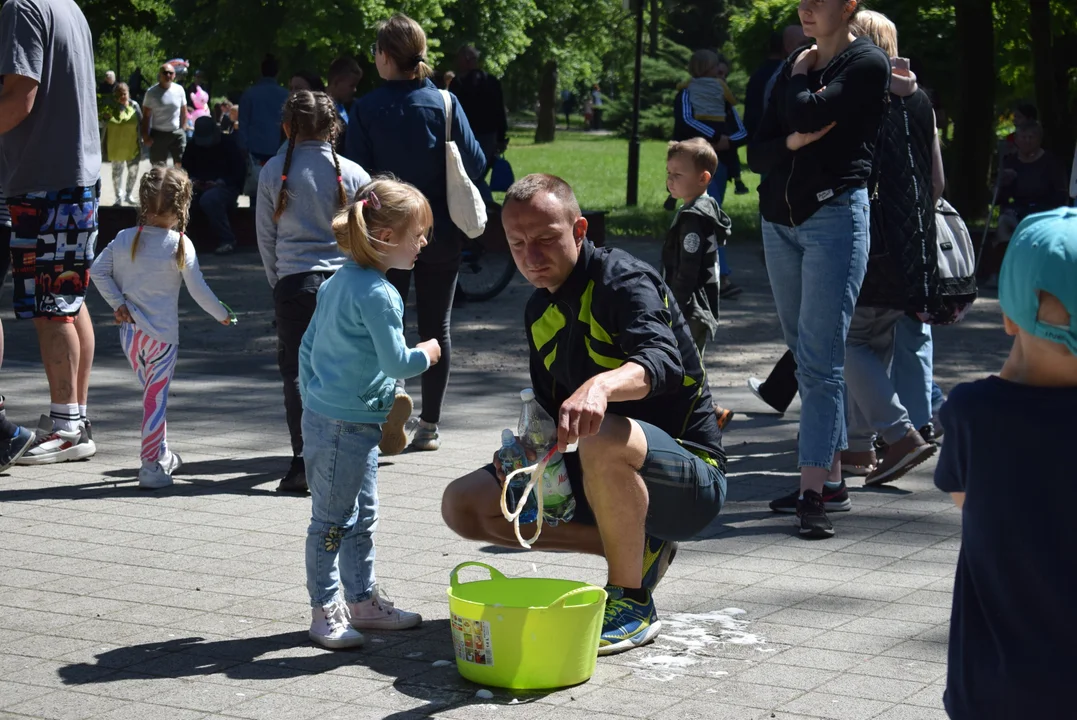 Festiwal baniek mydlanych i kolorów w Parku Miejskim w Zgierzu