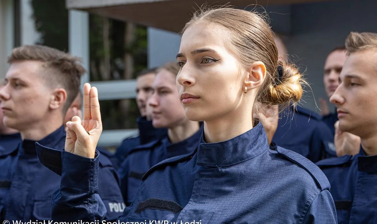 Łódzki garnizon znowu się powiększył. Tych funkcjonariuszy wkrótce możecie spotkać na ulicy [FOTO] - Zdjęcie główne