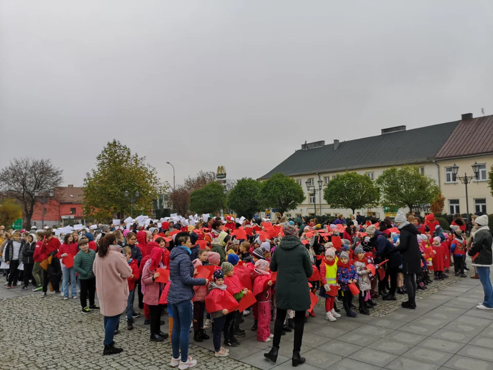 "Żywa flaga" na pl. Jana Pawła II