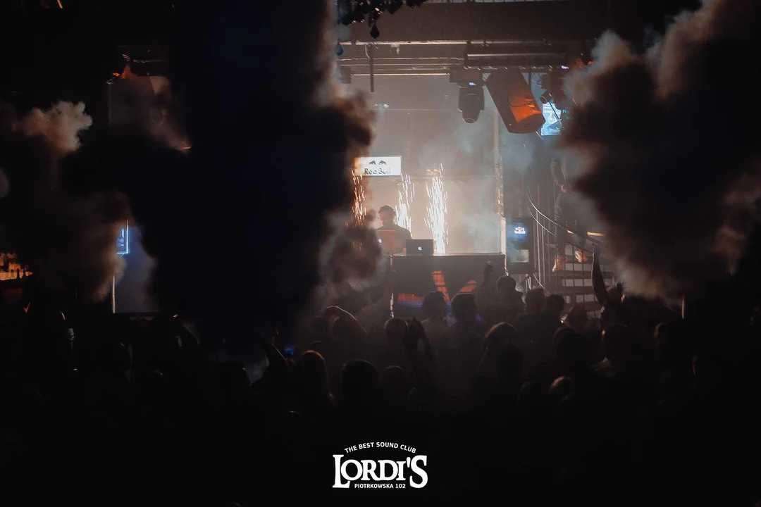 Urodzinowy dym na parkiecie w Lordi’s Club Łódź