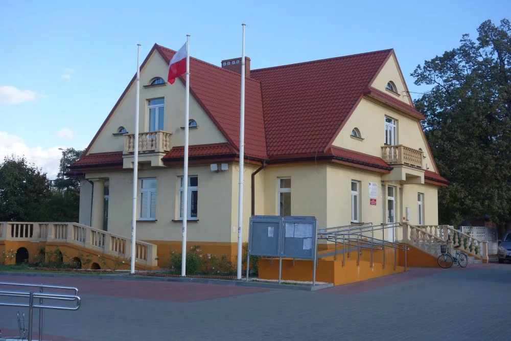 Gmina Ostrowy świętuje 35 lat samorządności – przegląd najważniejszych osiągnięć
