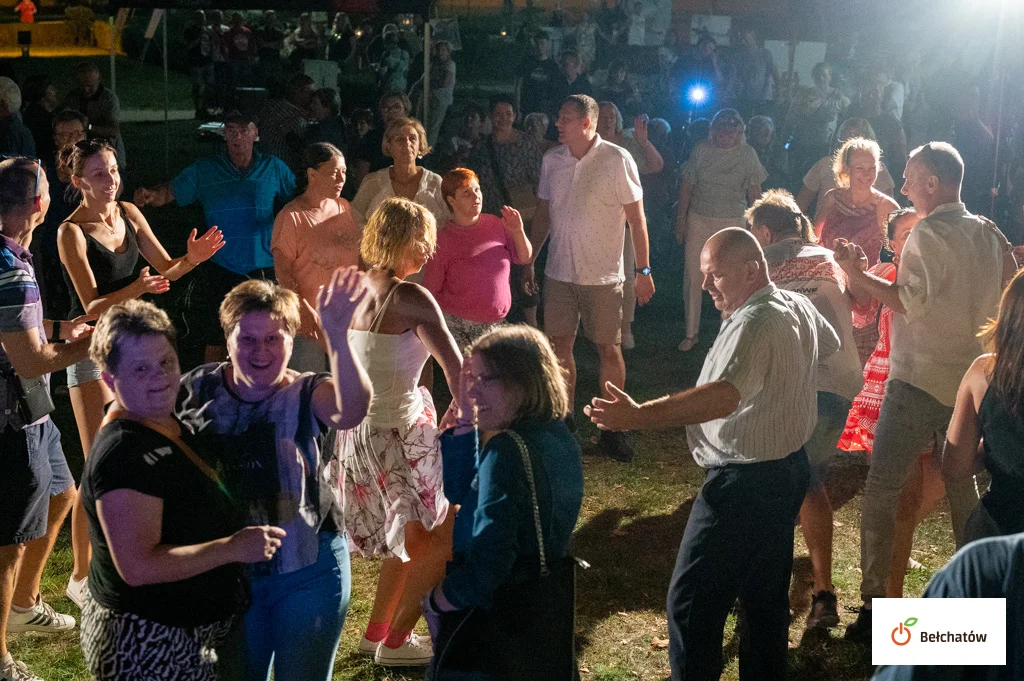 Miejska potańcówka z historią w tle. Zobacz, jak bawili się bełchatowianie [FOTO] - Zdjęcie główne