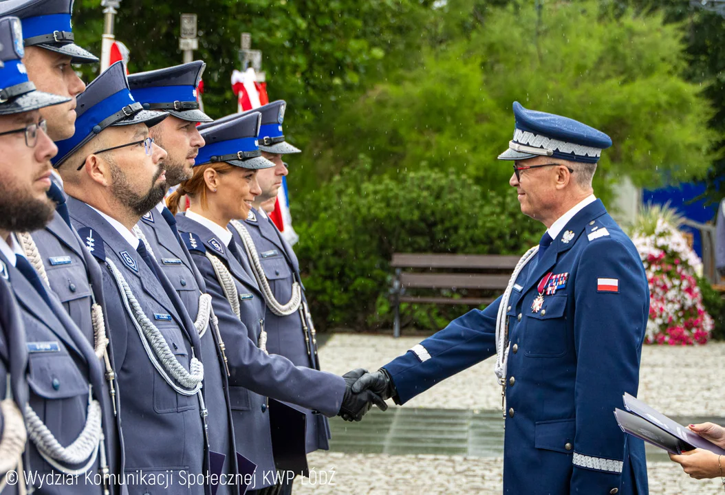 Odznaczenia, awanse i defilada. Za nami wielkie święto policji [ZDJĘCIA] - Zdjęcie główne