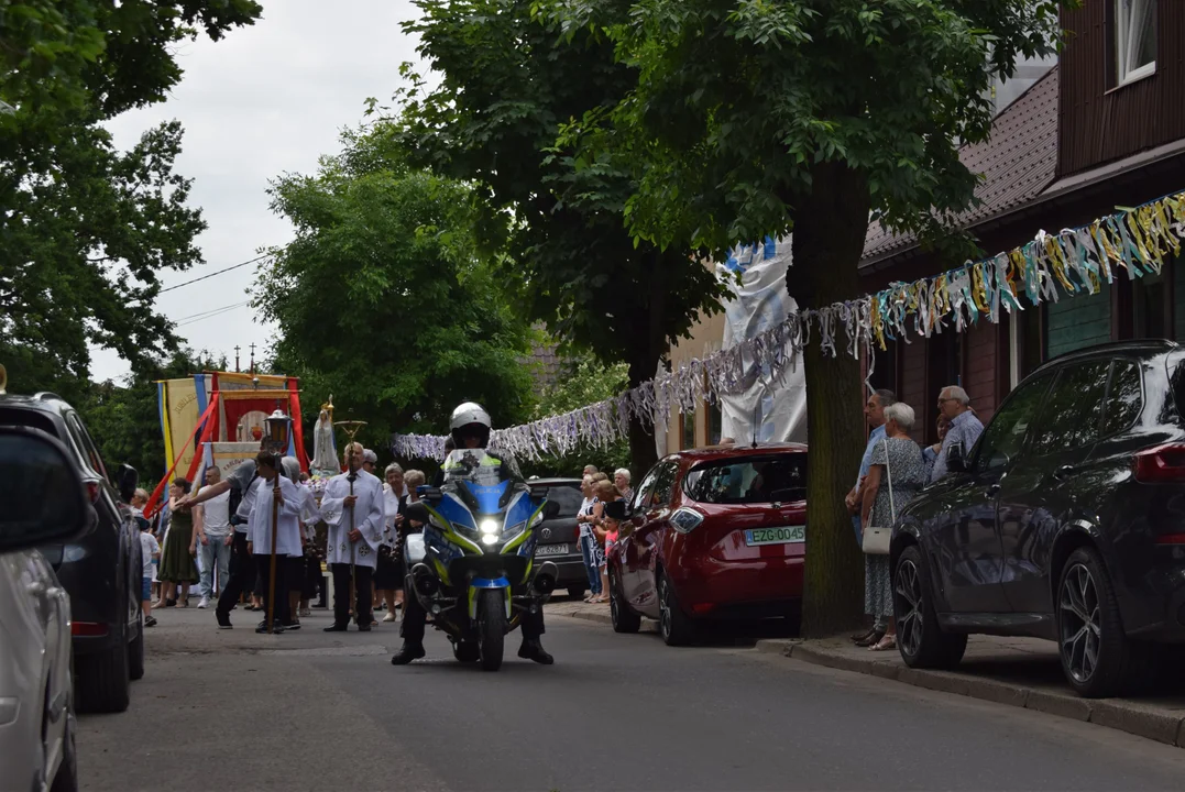 procesja Bożego Ciała w parafii Matki Bożej Dobrej Rady w Zgierzu