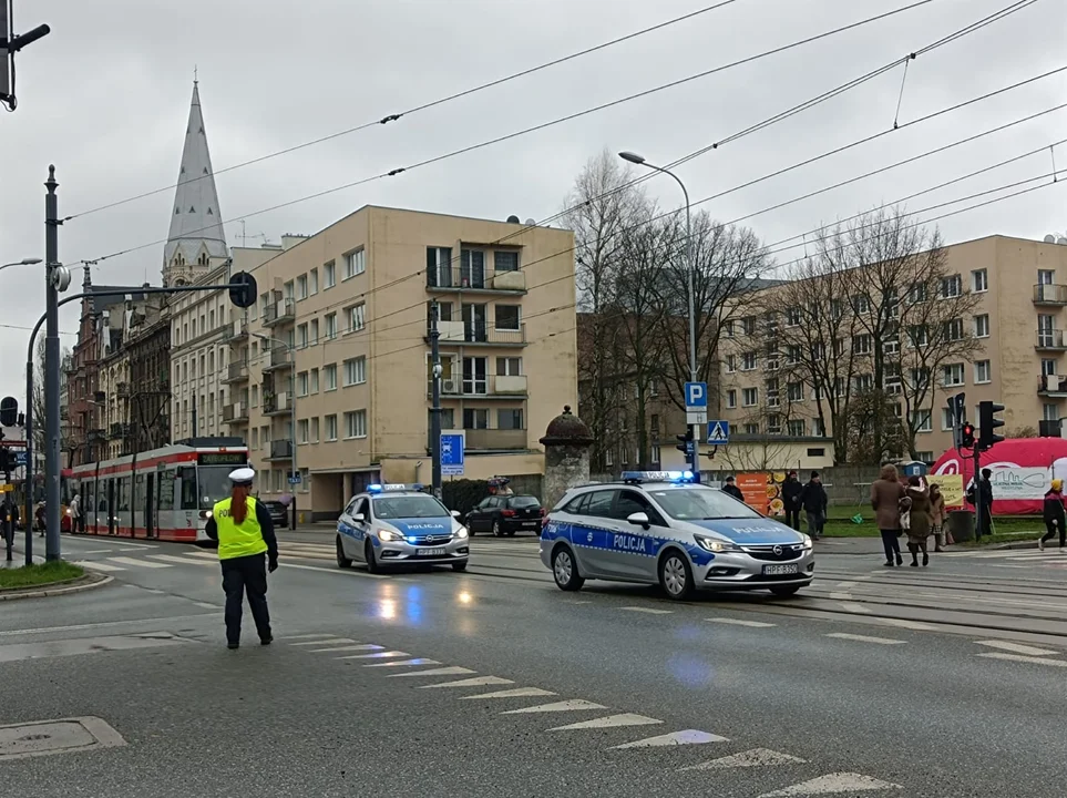 Marsz papieski w Łodzi. Setki łodzian ruszyło ulicami miasta [zdjęcia]