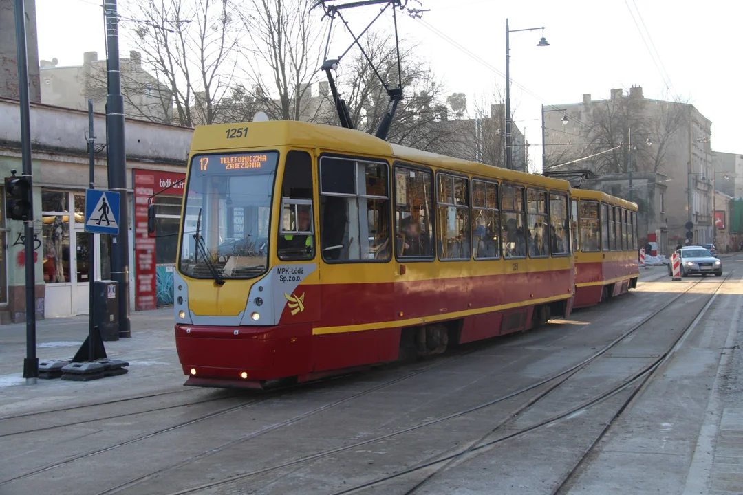 Przystanki tramwajowe przy Wojska Polskiego i Franciszkańskiej