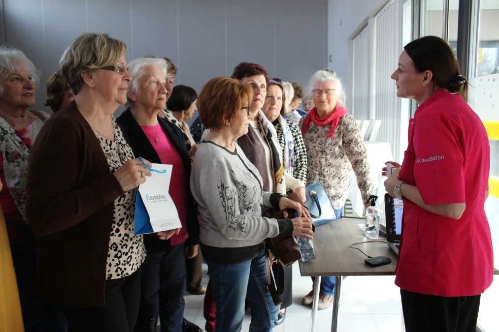 Słuch pod lupą. Seniorzy wzięli udział w ważnym wykładzie (ZDJĘCIA)