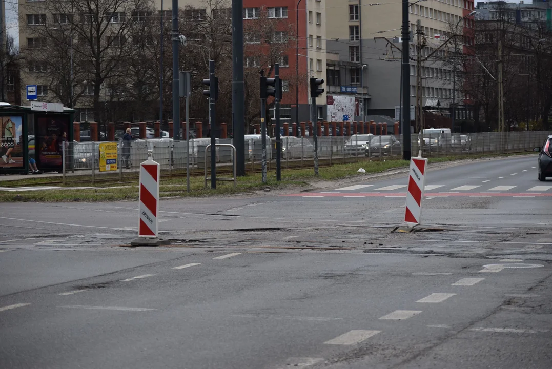 Niebezpieczne skrzyżowanie na alei Politechniki