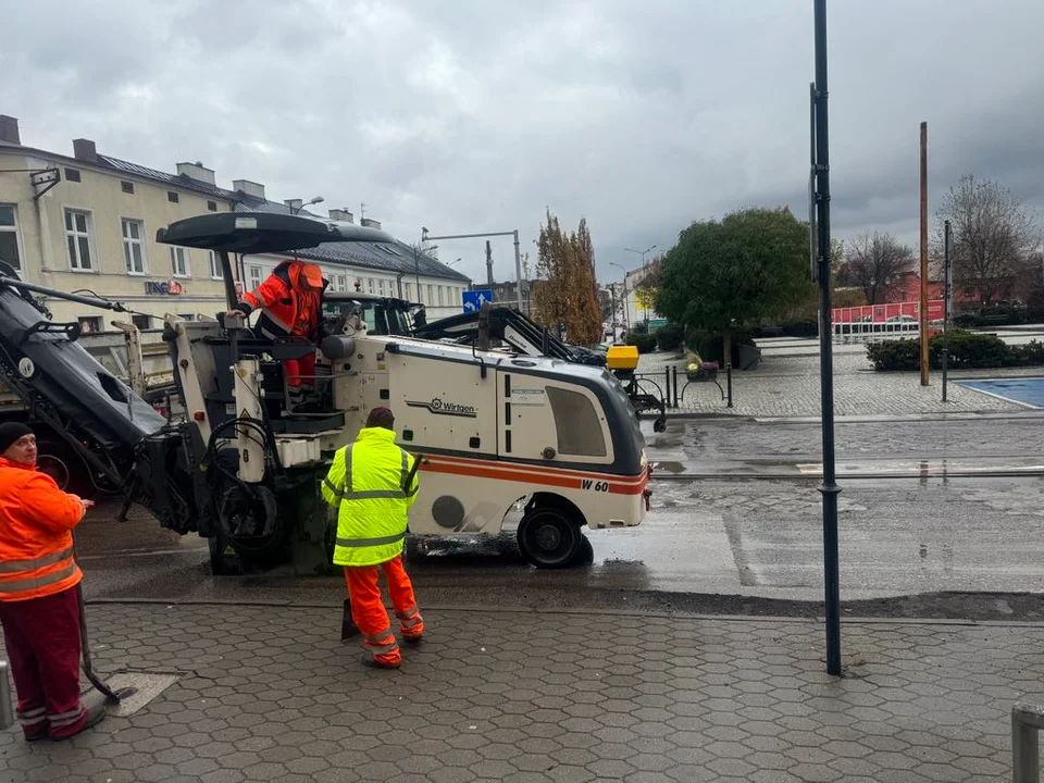 Remont drogi przed Urzędem Miasta Zgierza