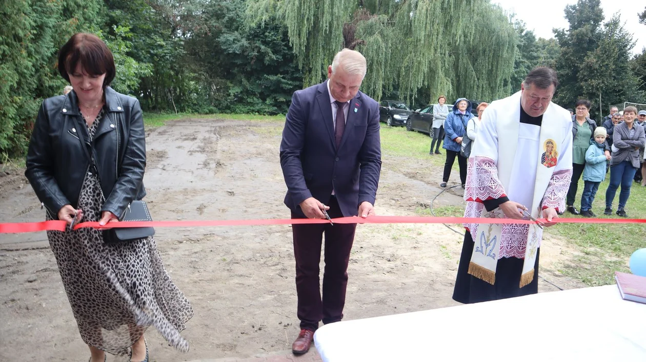 Za nami rodzinna impreza z okazji otwarcia świetlicy wiejskiej w Chrośnie