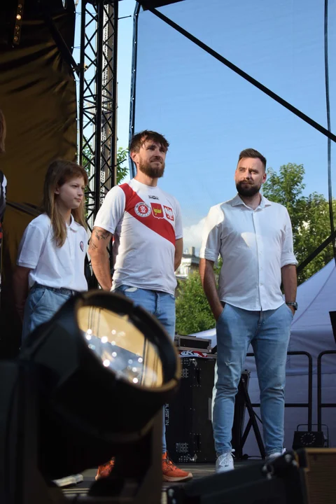 Prezentacja drużyny ŁKS-u na placu Wolności