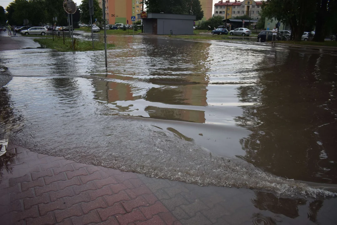 Parzęczewska wciąż jest zalewana