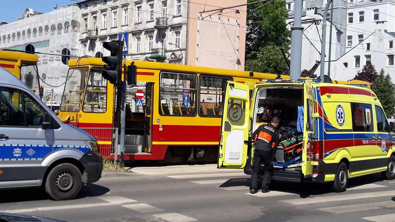 71-latek wszedł pod tramwaj na al. Kościuszki