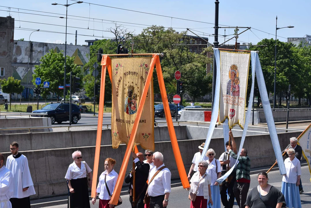 Procesje Bożego Ciała przeszły ulicami Łodzi