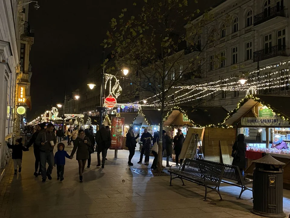 Świąteczna iluminacja na Piotrkowskiej