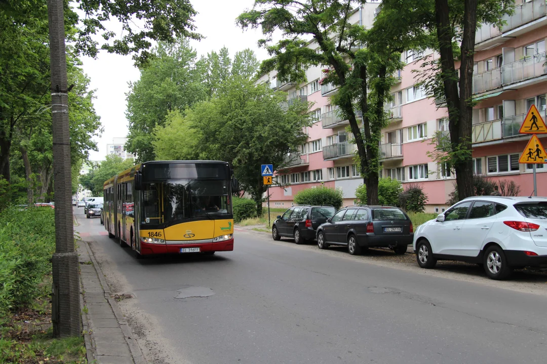 Komunikacja zastępcza na alei Włókniarzy w Łodzi