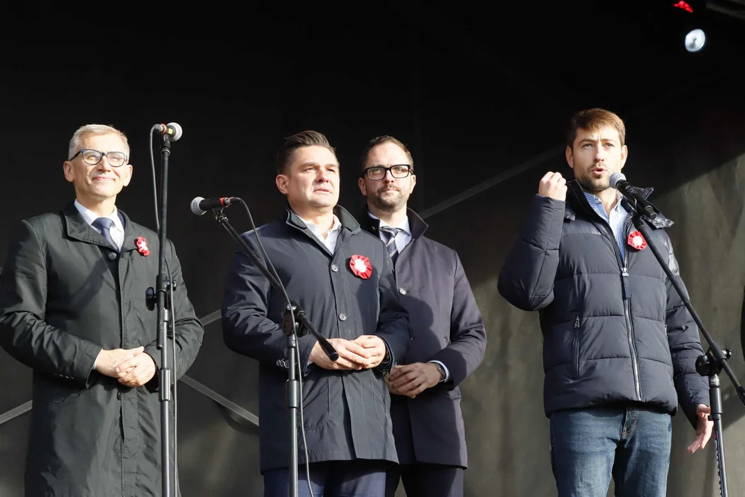 Święto Niepodległości przed Manufakturą