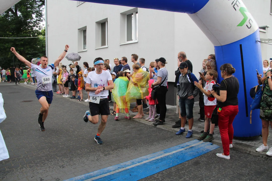 Piknik rodzinny fundacji „Daj piątaka na dzieciaka” na Bałutach