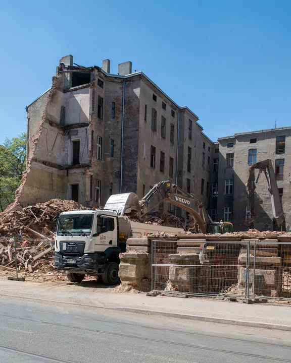 Rozbiórka przy Kilińskiego 49 na ukończeniu, wracają połączenia MPK