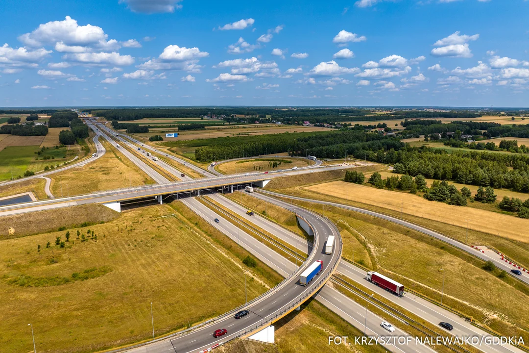 Drogi ekspresowe i autostrady w województwie łódzkim z lotu ptaka