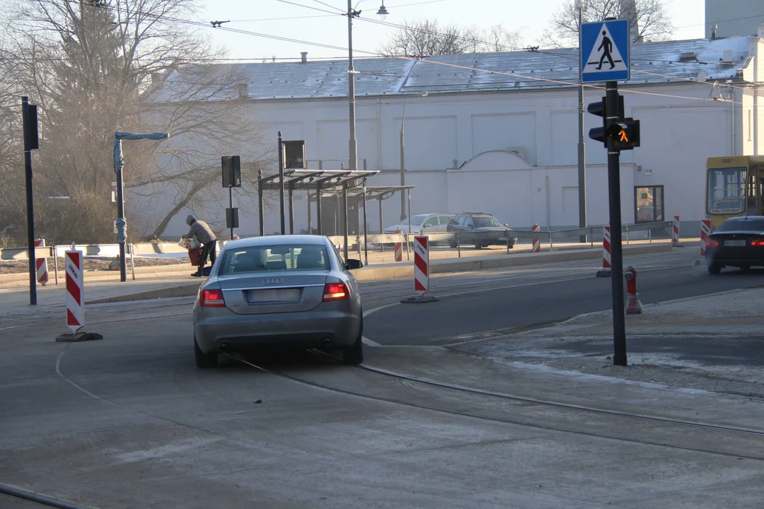 Przystanki tramwajowe przy Wojska Polskiego i Franciszkańskiej