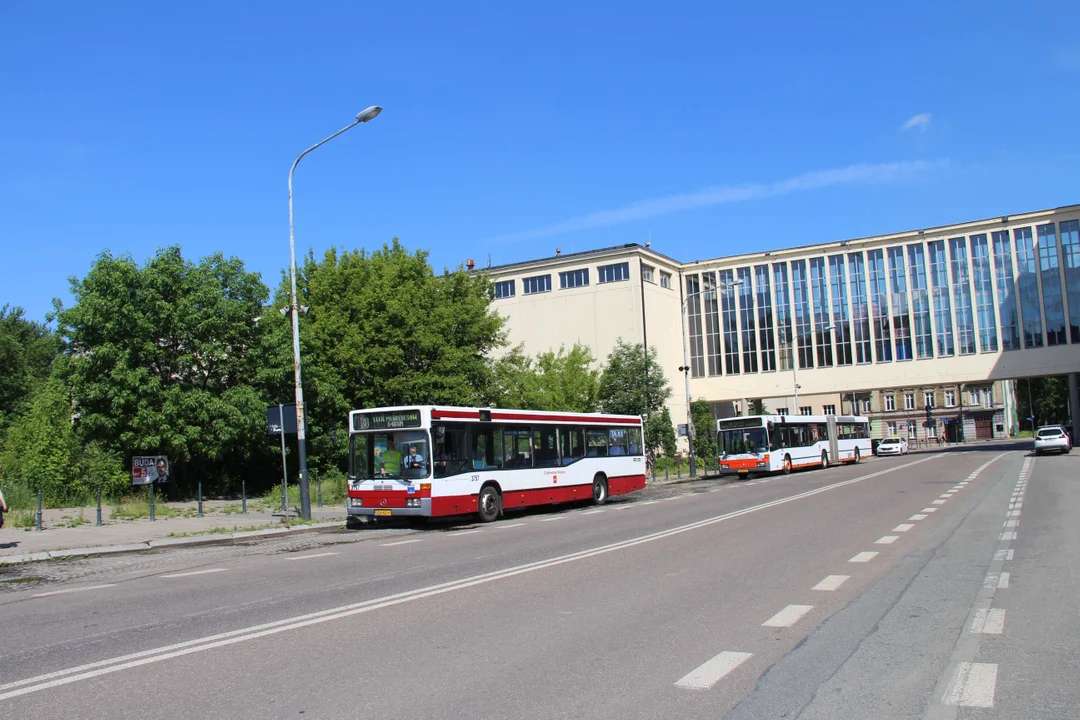 30. lecie Mercedesów O405N - pierwszego autobusu niskopogłowego w Łodzi