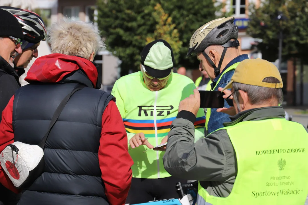 Rajd rowerowy w ramach Dni Seniora. Do Kutna przyjechali medaliści olimpijscy w kolarstwie