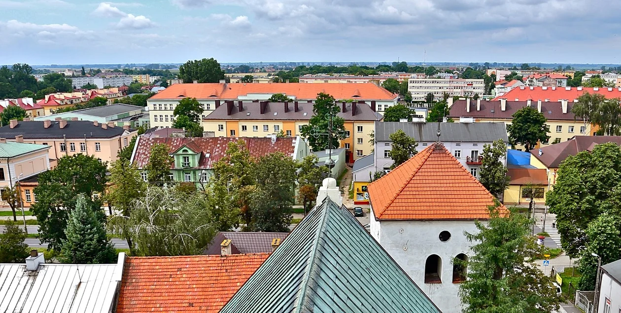 Cała Polska usłyszała o Łęczycy. Pracownicy urzędu obsypani pochwałami: Za co? - Zdjęcie główne