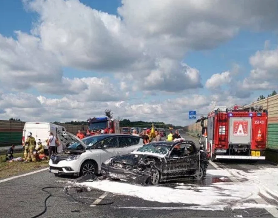 Dwa zdarzenia na A2 zablokowały na kilka godzin ruch w kierunku Poznania