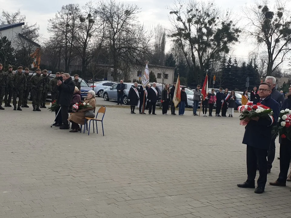 Obchody Zbrodni Zgierskiej na placu Stu straconych [zdjęcia]