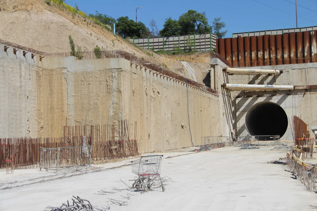 Trwa budowa tunelu kolejowego pod Łodzią - odcinek do przystanku Łódź Koziny