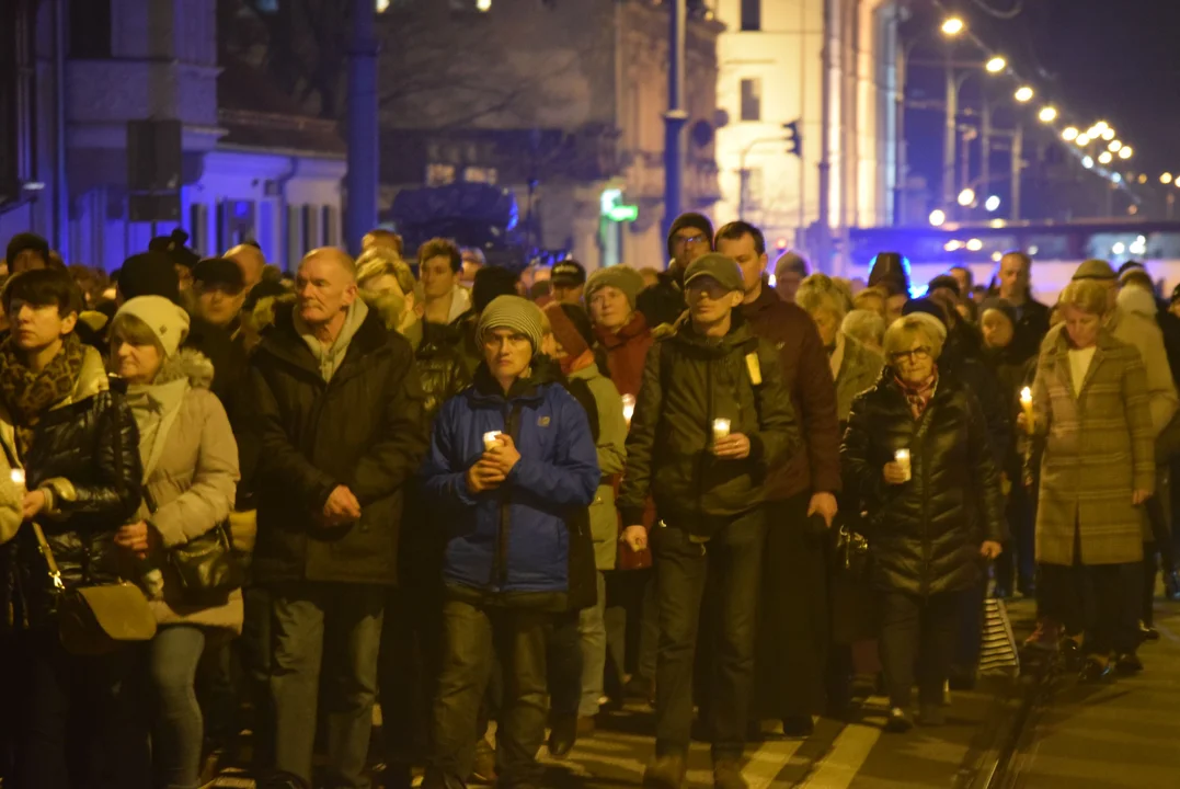 Ekumeniczna droga krzyżowa przeszła ulicami Łodzi