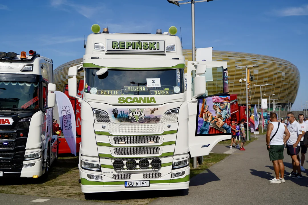 Pomorska Miss Scania zagościła w Gdańsku. Na miejscu pojawiło się ponad 200 ciężarówek [ZDJĘCIA] - Zdjęcie główne