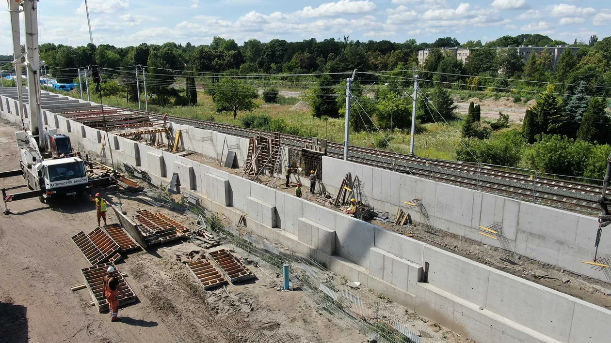 Budowa tunelu kolejowego pod Łodzią