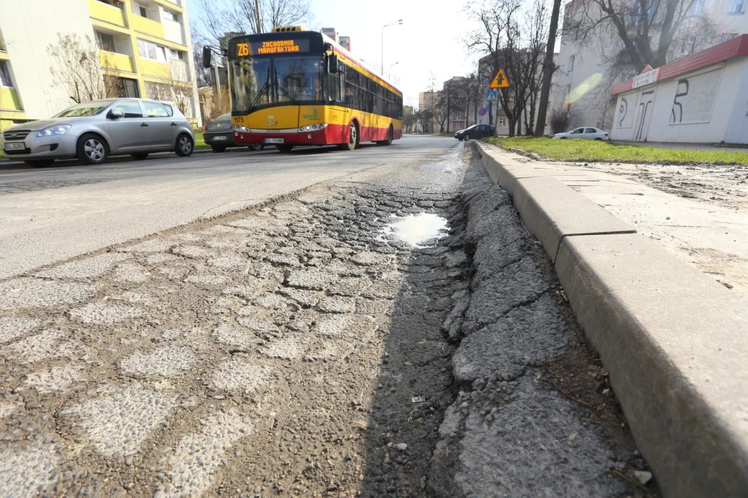 Koniec z kwiatami w dziurach. Boya-Żeleńskiego będzie znów remontowana