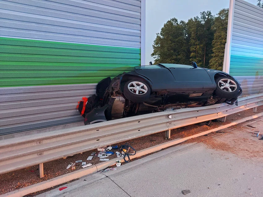 Śmiertelny wypadek na A1. Nie żyje 35-letni kierowca [FOTO] - Zdjęcie główne