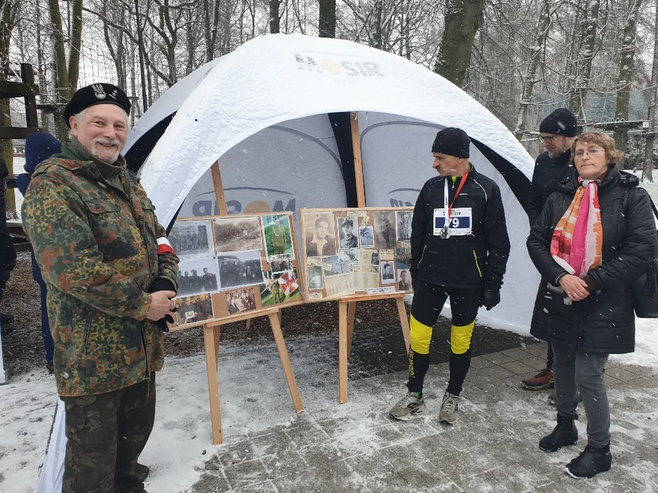 Bieg Tropem Wilczym w Zgierzu. Mimo kiepskiej pogody było naprawdę gorąco