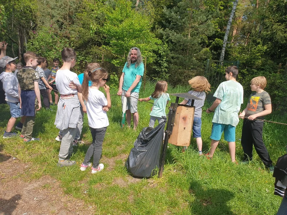 Piknik z klasycznymi samochodami w Sokolnikach-Lesie. Otwarcie sezonu. Te auta robią wrażenie [zdjęcia]