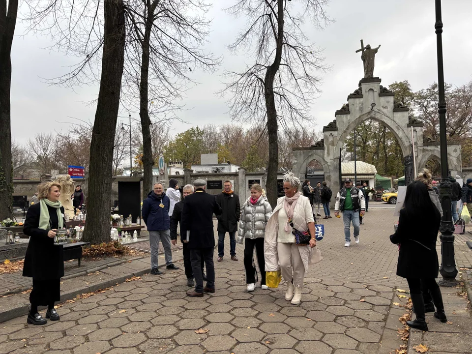 Stary Cmentarz w Łodzi podczas Wszystkich Świętych 2024