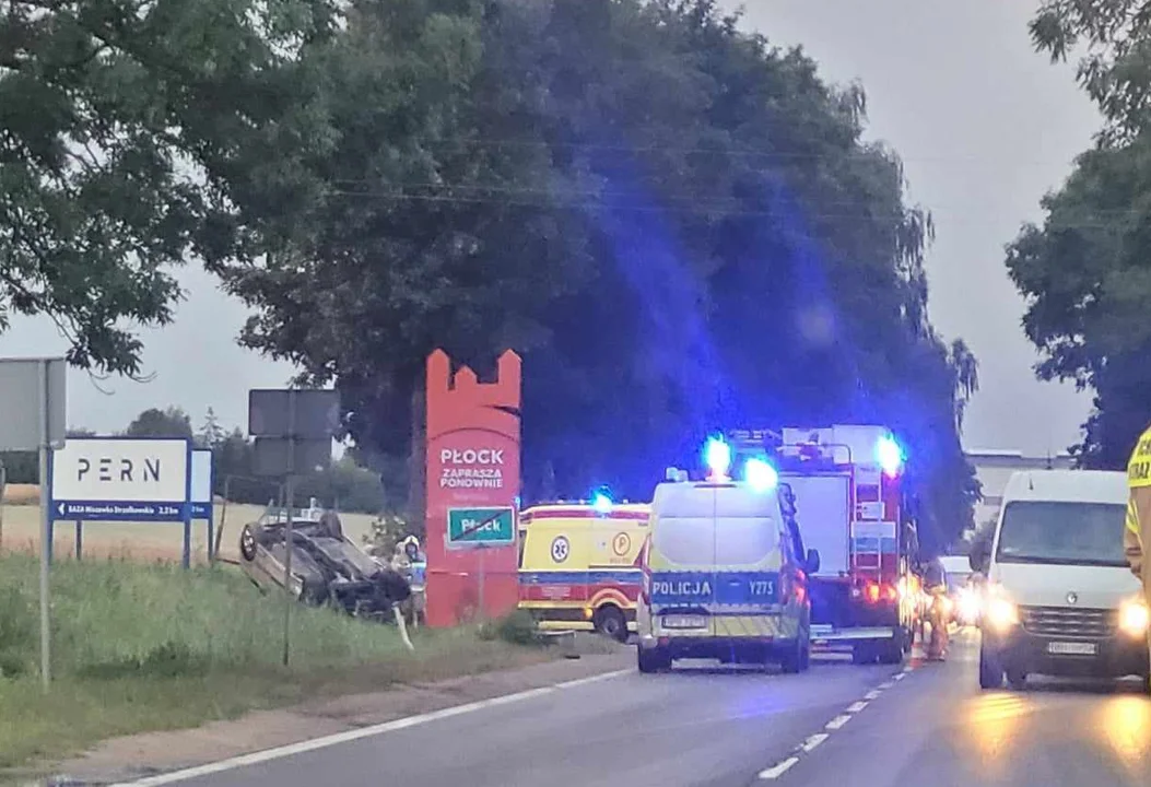 Wypadek w Płocku. Kierowca BMW był nietrzeźwy [ZDJĘCIA] - Zdjęcie główne