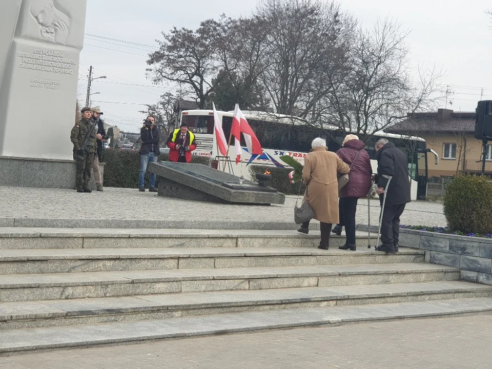 Obchody Zbrodni Zgierskiej na placu Stu straconych [zdjęcia]