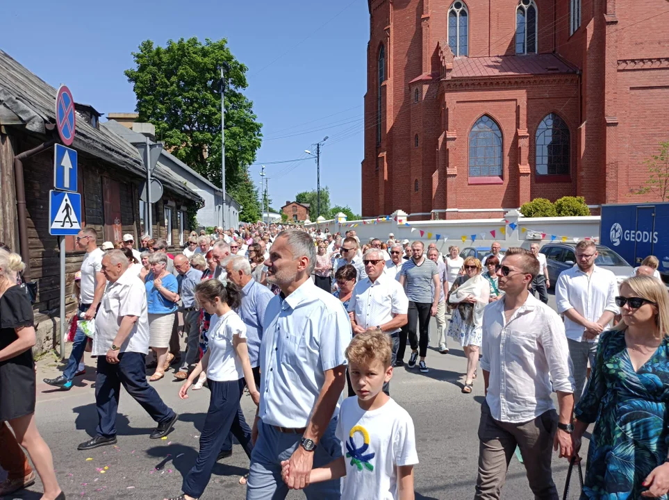 Ulicami Zgierza przeszły procesje Bożego Ciała.