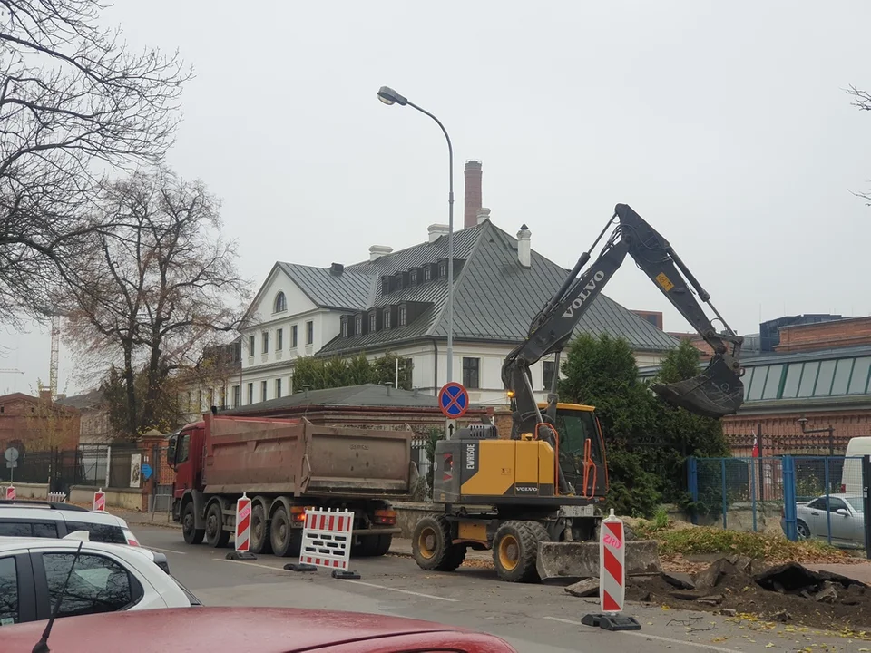 Utrudnienia w Łodzi. Trwa remont ulic Tymienieckiego i Sienkiewicza