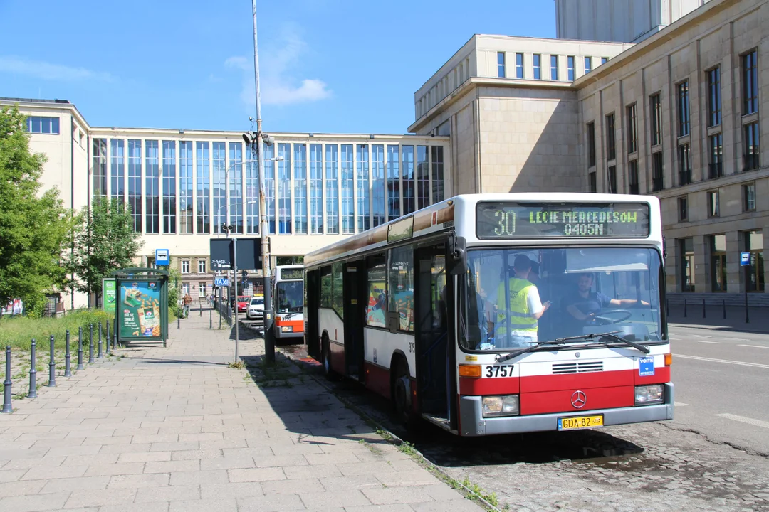 30. lecie Mercedesów O405N - pierwszego autobusu niskopogłowego w Łodzi