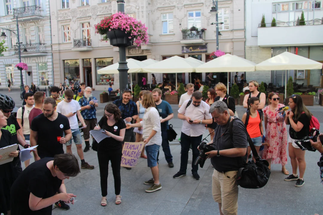 „Pogrzeb Łódzkiej Komunikacji Miejskiej” na Piotrkowskiej