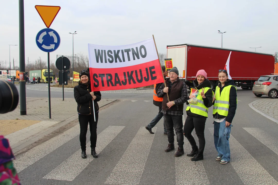 Protestujący mieszkańcy Wiskitna spotkali się z Hanną Zdanowską. Co powiedziała im pani prezydent? [ZDJĘCIA] - Zdjęcie główne