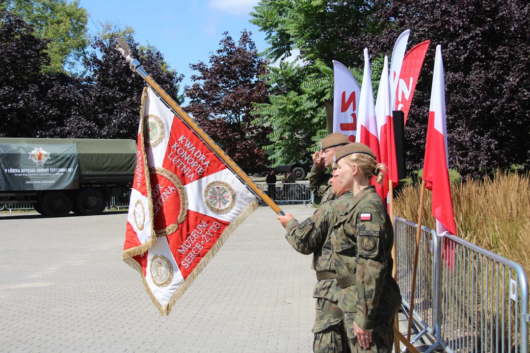 Przysięga wojskowa żołnierzy dołączających do 9 Łódzkiej Brygady Obrony Terytorialnej