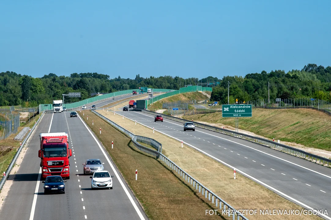 Drogi ekspresowe i autostrady w województwie łódzkim z lotu ptaka