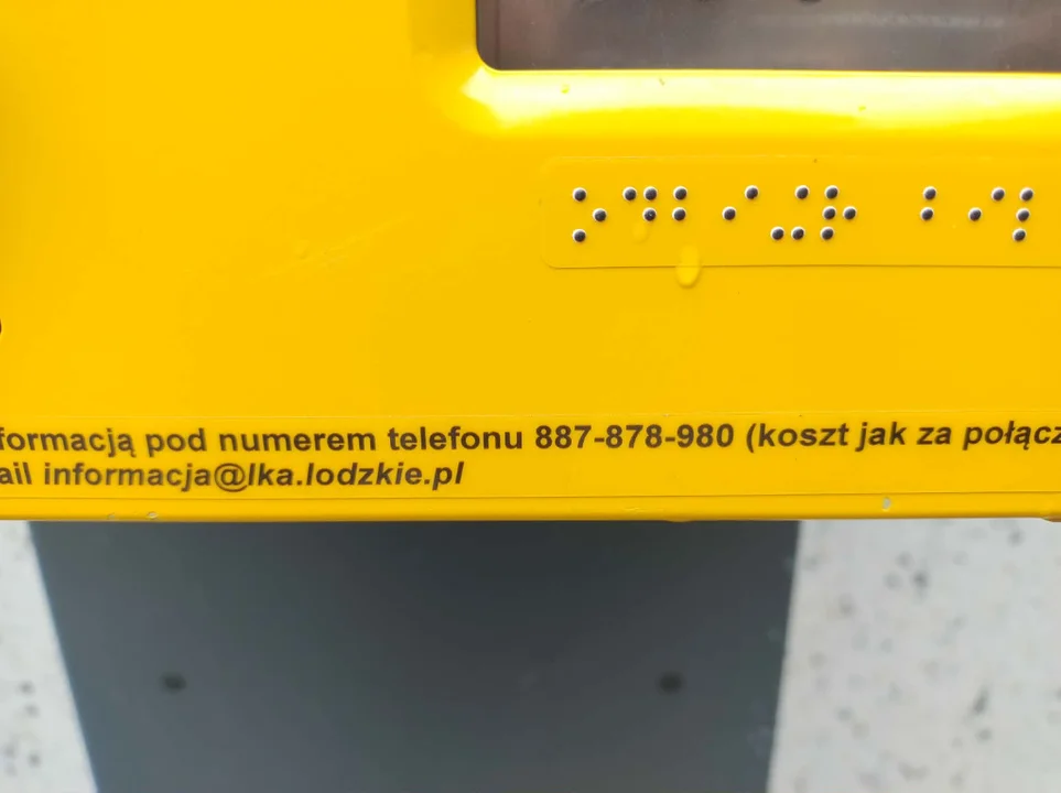 Błędny numer infolinii na biletomacie ŁKA w Łodzi