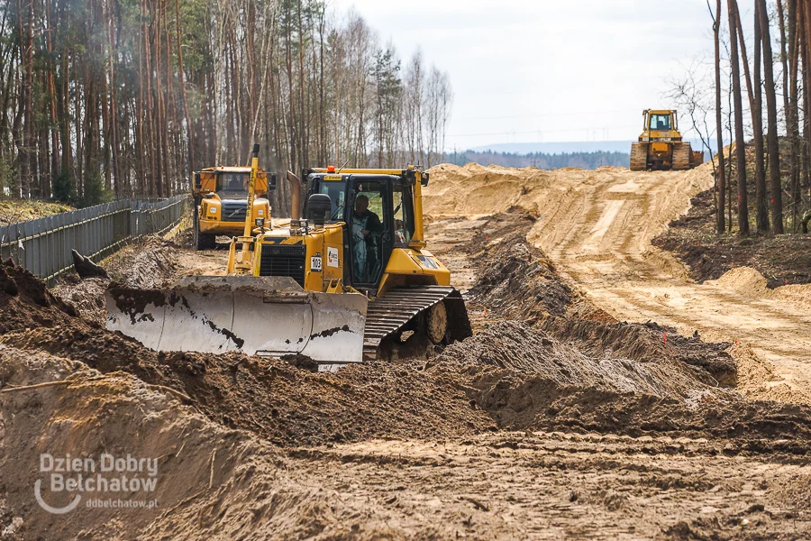 Budowa obwodnicy Bełchatowa nabiera tempa. Kierowcy muszą liczyć się z utrudnieniami [FOTO] - Zdjęcie główne